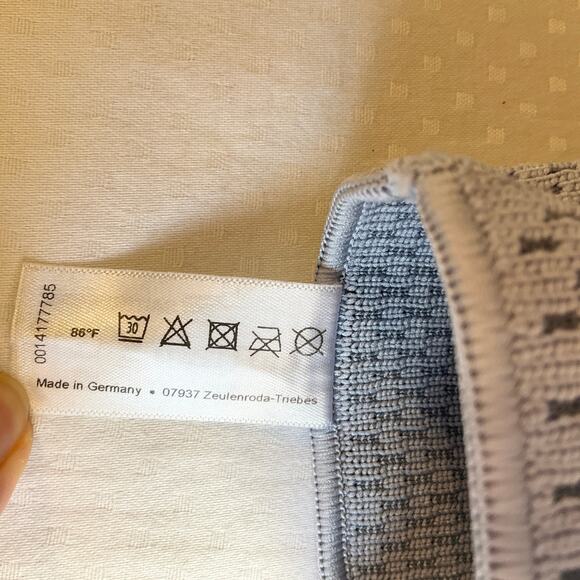 Bauerfeind OmoTrain Shoulder Support, Left 0, Titanium/Gray with Blue Accents - Picture 6 of 7